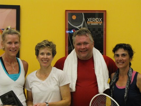 (L-R) Vaughan Schmidt and Pat Wong, captured the B draw over Chris Mottley and Liz Everts.
