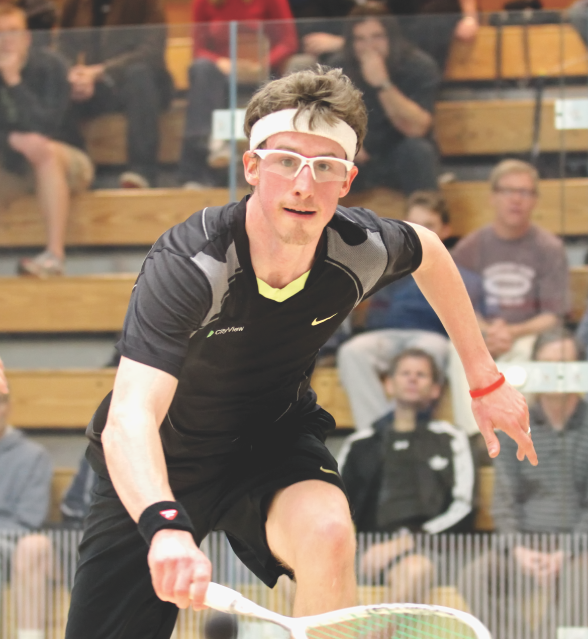 In his second trip to the finals of the Men’s S. L. Green Championship, Chris Gordon took the opening game from Julian Illingworth before falling in four. 