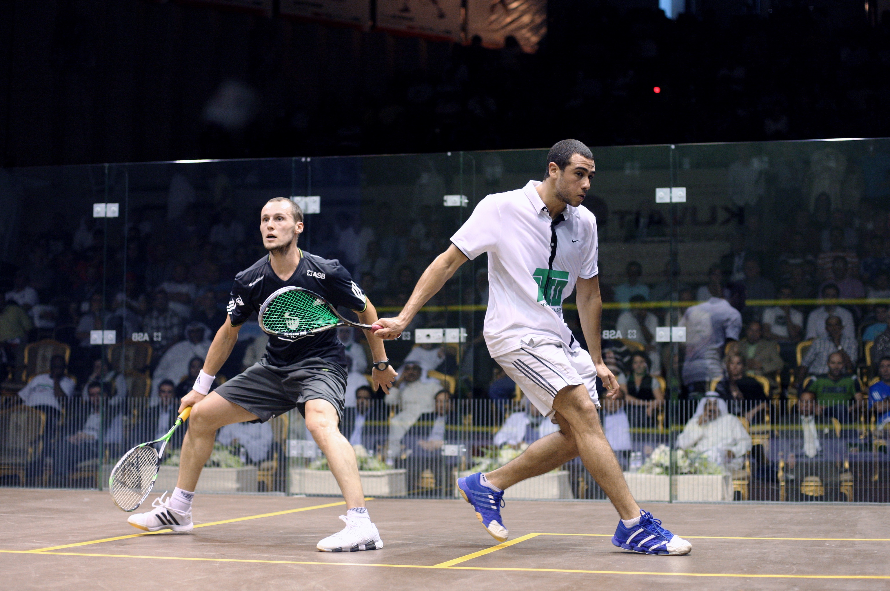Ramy Ashour won his semi over Gregory Gaultier in a relatively pedestrian three games. 