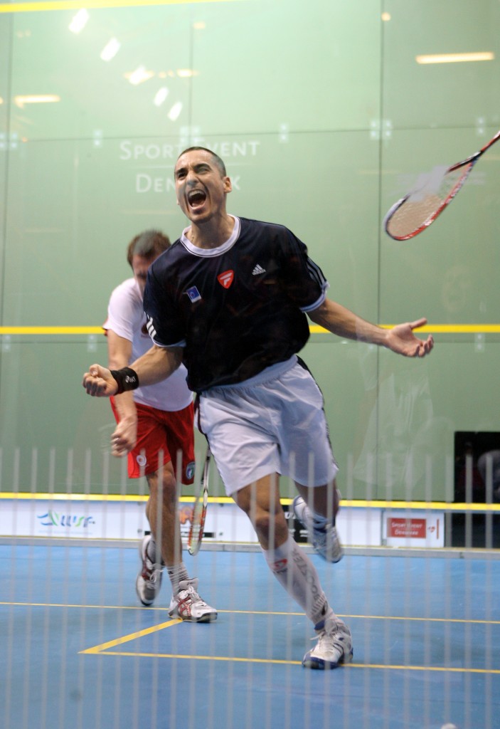 Thierry Lincou went nuts after beating Peter Barker. In the end, however, it was Amr Shabana who secured Egypt’s second Title by beating Lincou in the finals’ deciding match, 3-1.