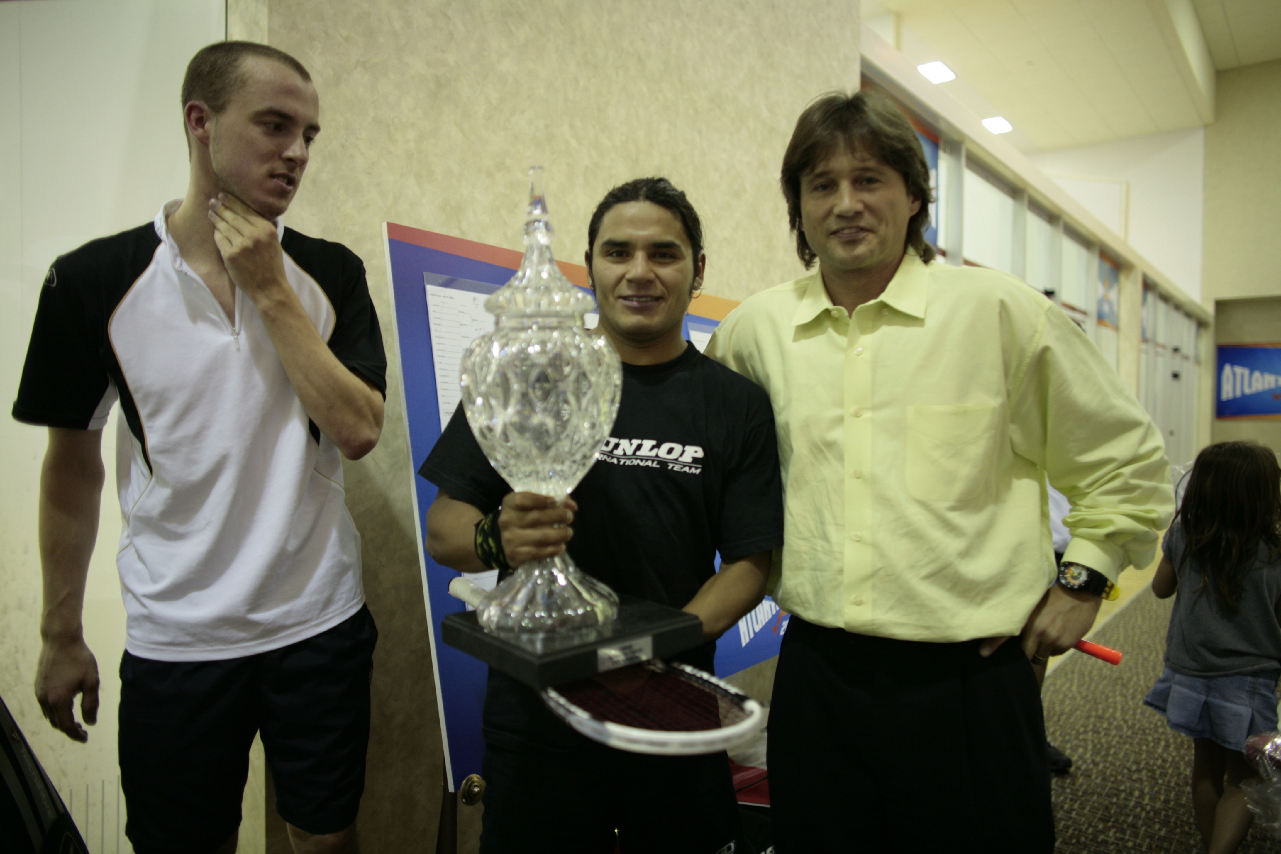Eric Galvez (middle) secured his first Atlanta Open title by running away from Dylan Bennett in the fifth game of their final, 11-2. It was also Galvez’s first tour title since winning the Losone Swiss Classic in April 2007.