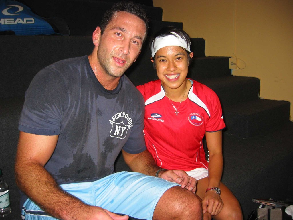 Finally, despite having nearly a one foot height advantage, former Chilean Internationals and PSA player Marcelo Kaplun (L) couldn’t hold a candle to World No. 1 Nicol David. Kaplun now works in the Chilean sports industry.