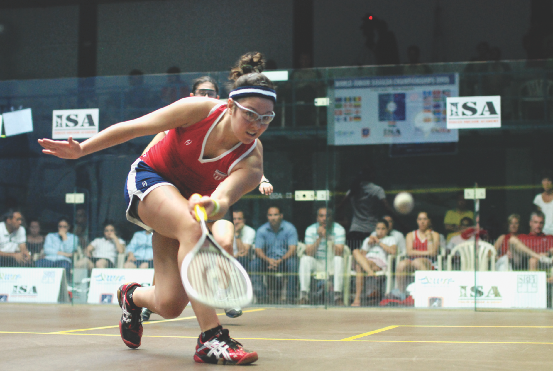 In the semifinals of the Junior World Team Championships, Amanda Sobhy stunned the junior squash world by defeating the newly crowned World Individual Champion, 13-year-old Egyptian Nour El Sherbini, to force a third and deciding match between the teams’ No. 3 players. Egypt hung on to win but Sobhy was the talk of the town.